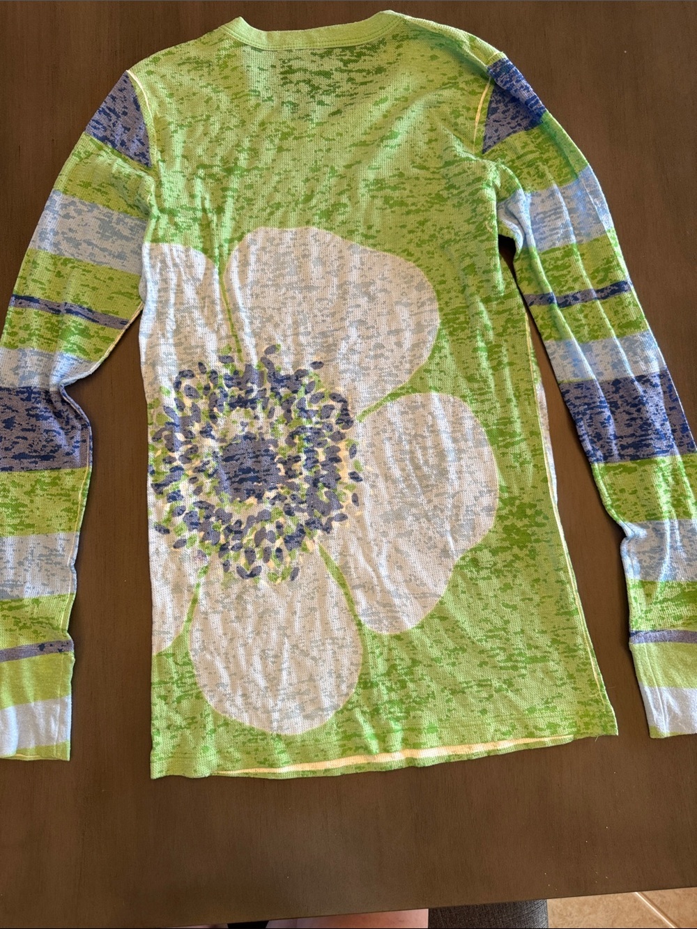 Long-Sleeve Floral Crewneck Top - Green/White - Picture 3 of 3